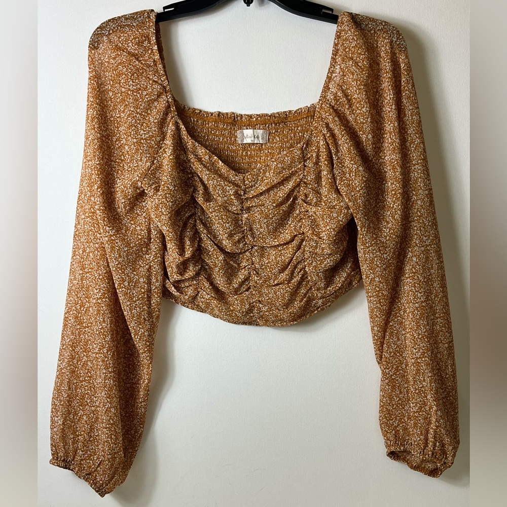 Altar’d State Women’s Rust Beige Color Floral Crop Top Blouse Shirt Size M